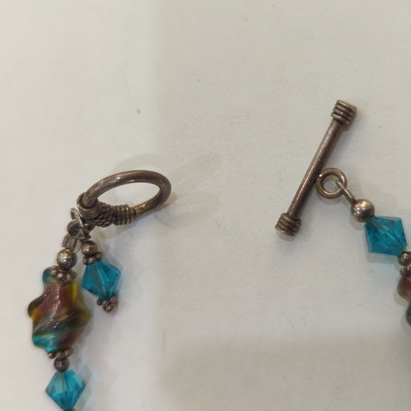 Beautiful turquoise colored bead and crystal bracelet - Picture 3 of 4